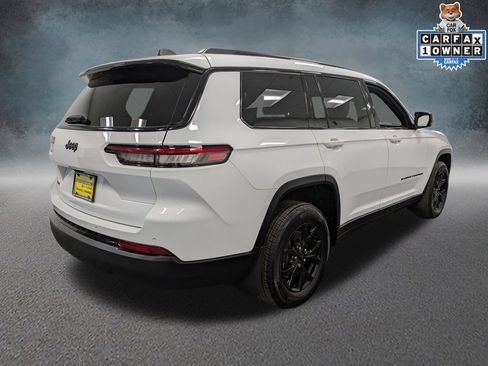 Used 2024 Jeep Grand Cherokee L Altitude AWD/4WD image 4