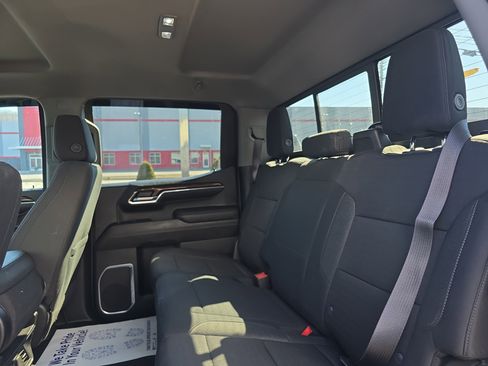 Used 2022 GMC Sierra 1500 SLE w/ Preferred Package image 13