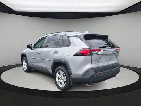 Used 2021 Toyota RAV4 XLE w/ Convenience Package AWD/4WD image 6