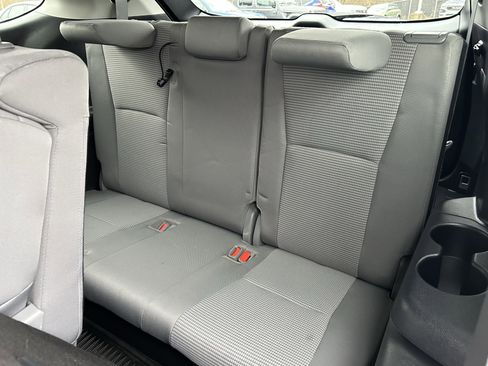 Used 2021 Toyota Highlander L image 24