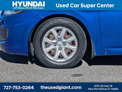 Used 2013 Hyundai Accent GS image 10
