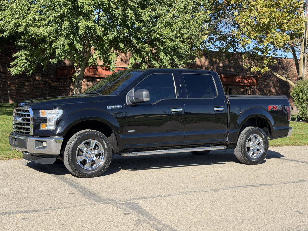 Used 2016 Ford F150 XLT w/ Equipment Group 302A Luxury AWD/4WD image 2