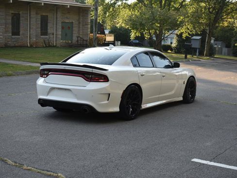 Used 2015 Dodge Charger R/T Scat Pack w/ Beats Audio Group RWD image 7