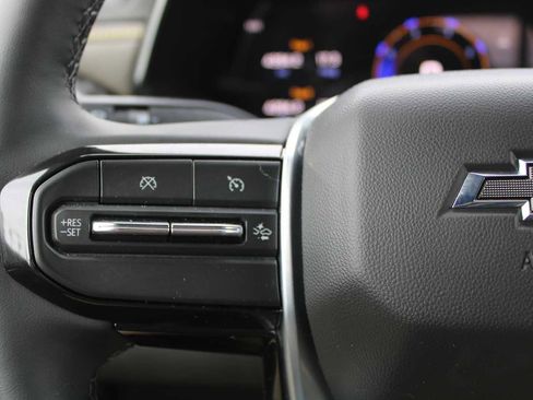 Used 2026 Chevrolet Colorado ZR2 w/ Technology Package image 12