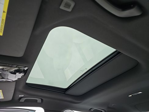 Used 2025 BMW 530i image 30