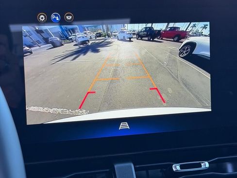 New 2026 Chevrolet Equinox LT w/ Convenience Package II image 12