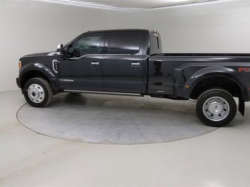 Certified 2019 Ford F450 Platinum w/ Platinum Ultimate Package image 19