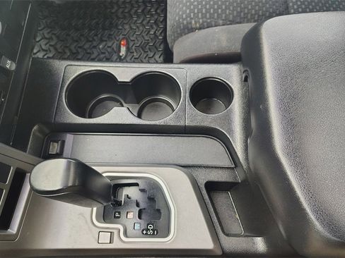 Used 2011 Toyota Tundra 4x4 CrewMax image 24