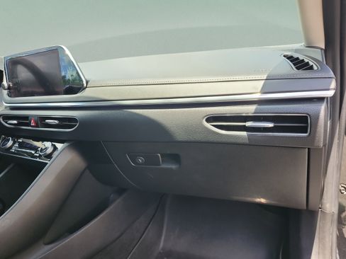 Used 2021 Hyundai Sonata Limited FWD image 16