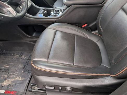 Used 2023 GMC Acadia AT4 w/ Technology Package AWD/4WD image 24