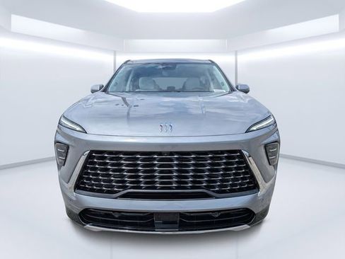 New 2026 Buick Enclave Avenir FWD image 8