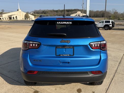 Used 2025 Jeep Compass Latitude w/ Convenience Group image 6