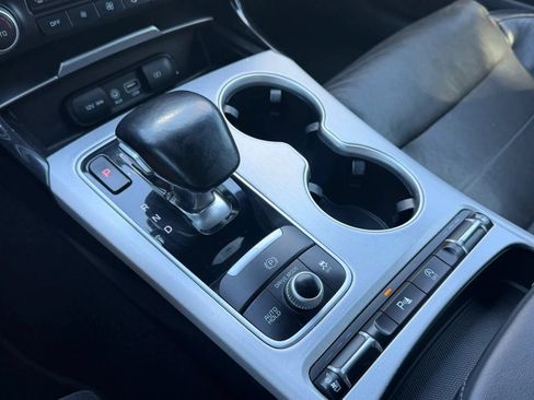 Used 2018 Kia Stinger GT2 RWD image 21