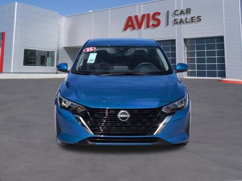 Used 2025 Nissan Sentra SV FWD image 2