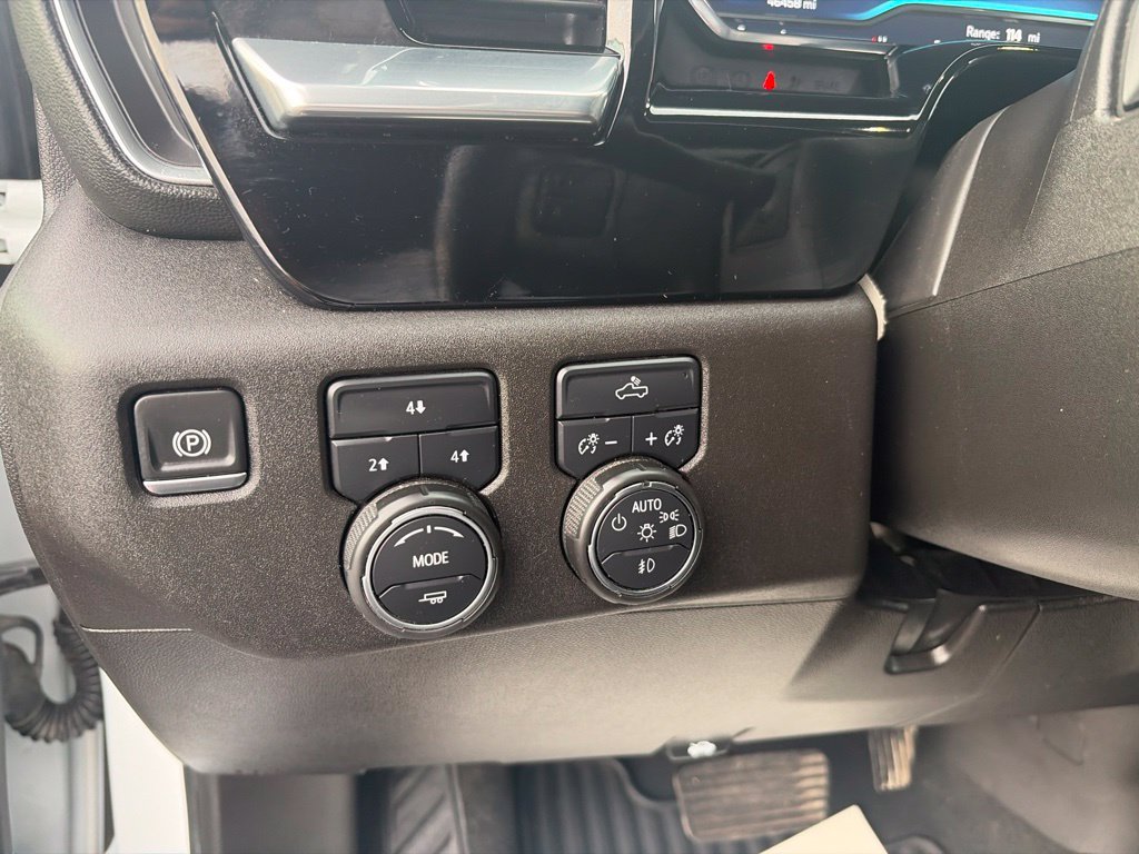 Used 2025 Chevrolet Silverado 2500 LT w/ Convenience Package AWD/4WD image 19