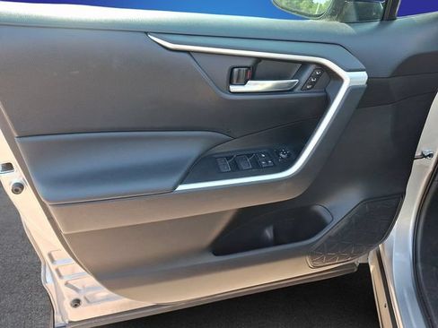 Used 2022 Toyota RAV4 XLE Premium FWD image 7