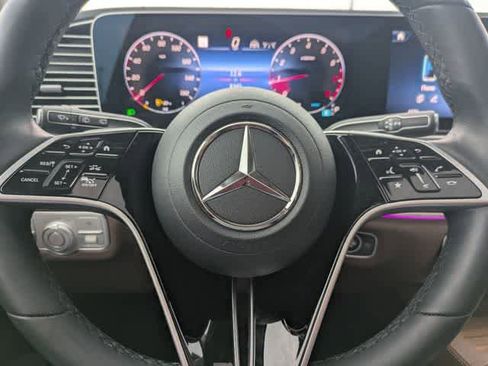 Used 2025 Mercedes-Benz GLE 350 4MATIC image 24