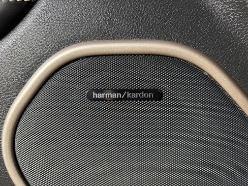 Used 2017 Jeep Grand Cherokee Overland image 10