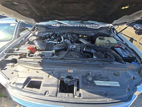 Used 2019 Ford F350 Lariat w/ Chrome Package AWD/4WD image 7