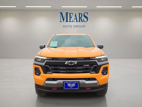 Used 2025 Chevrolet Colorado Z71 w/ Technology Package image 8