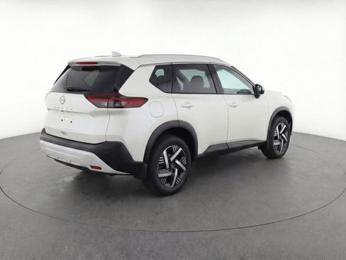 Used 2025 Nissan Kicks SV FWD image 9