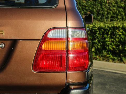 Used 1998 Toyota Land Cruiser AWD/4WD image 12