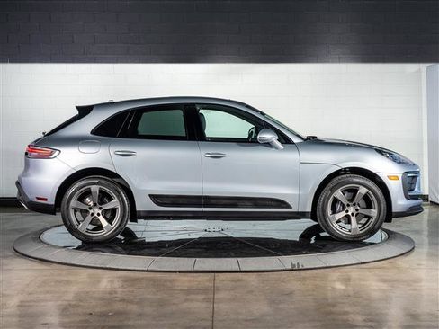 Certified 2026 Porsche Macan image 8