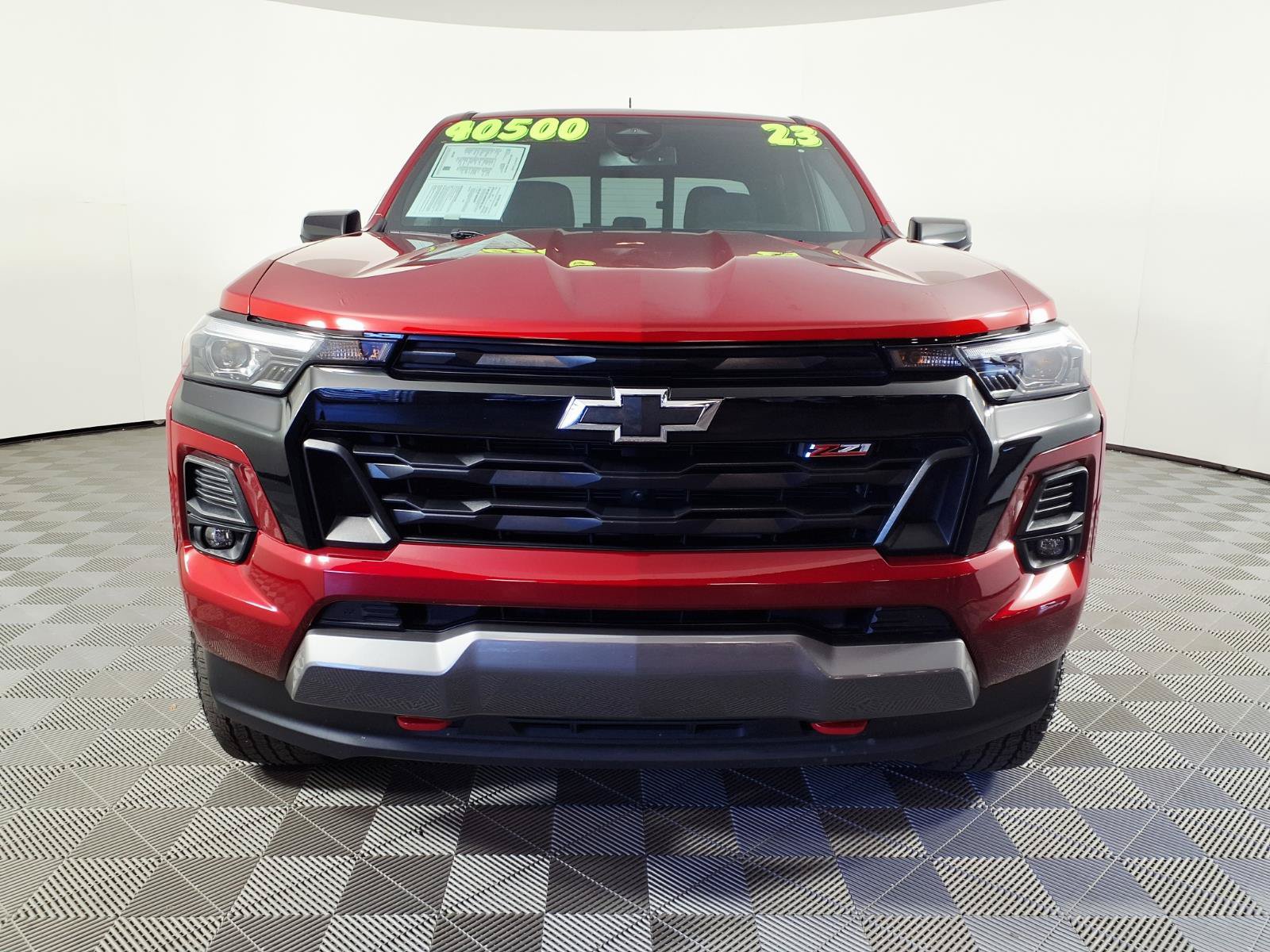 Used 2023 Chevrolet Colorado Z71 w/ Z71 Convenience Package 2 AWD/4WD image 2