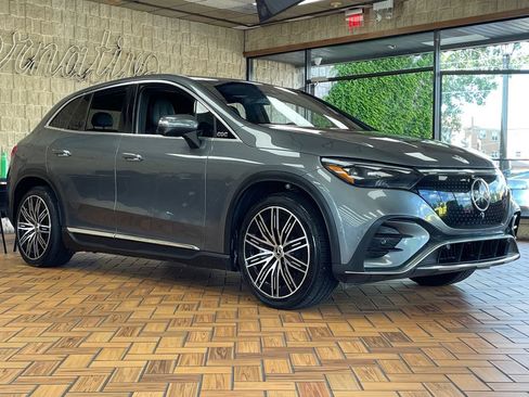 Used 2023 Mercedes-Benz EQE 500 4MATIC SUV image 8
