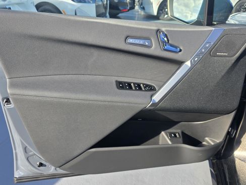 New 2026 BMW iX xDrive60 w/ M Sport Package image 12