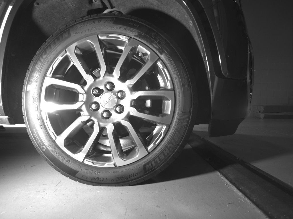 Used 2020 GMC Acadia Denali w/ Technology Package FWD image 7