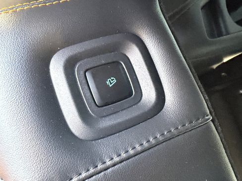 Used 2025 Ford Expedition Tremor AWD/4WD image 31