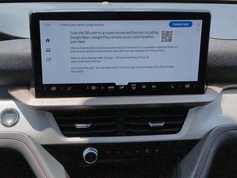 Certified 2025 Ford Explorer Active w/ Active Comfort Package AWD/4WD image 21
