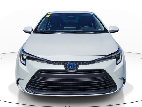 Certified 2024 Toyota Corolla LE FWD image 2