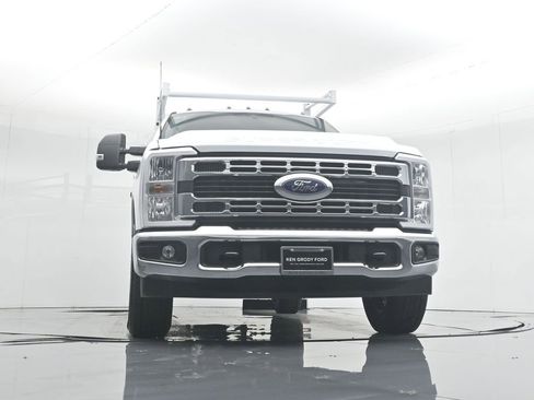 New 2025 Ford F350 XL w/ XL Chrome Package RWD image 47