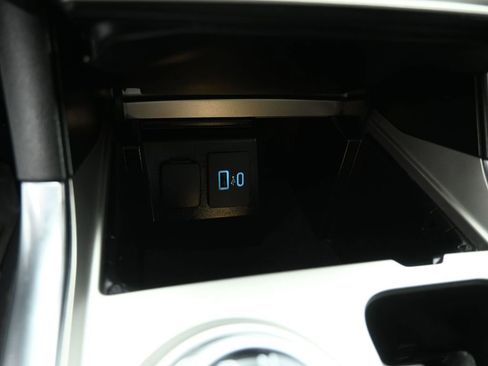 Used 2023 Ford Explorer XLT w/ Equipment Group 202A image 18