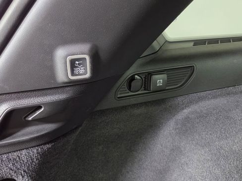 Used 2022 Jeep Grand Cherokee Overland w/ Luxury Tech Group IV image 11