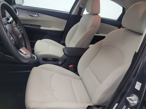 Used 2023 Kia Forte LXS w/ LXS Technology Package image 17