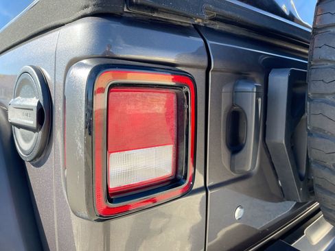 Used 2020 Jeep Wrangler Rubicon image 52