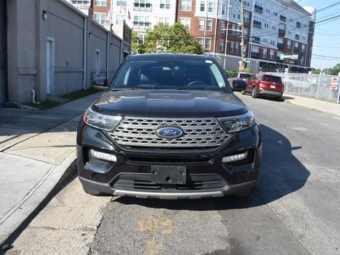 Used 2025 Ford Explorer ST-Line AWD/4WD image 2
