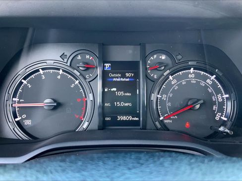 Used 2022 Toyota 4Runner SR5 RWD image 25