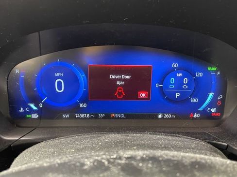 Used 2020 Ford Escape SE Sport image 5