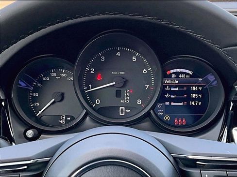 New 2026 Porsche Macan image 25