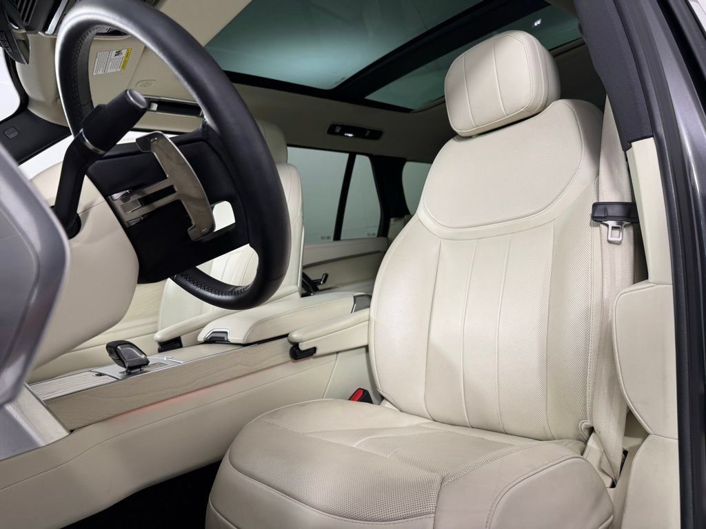 Used 2024 Land Rover Range Rover SE AWD/4WD image 14