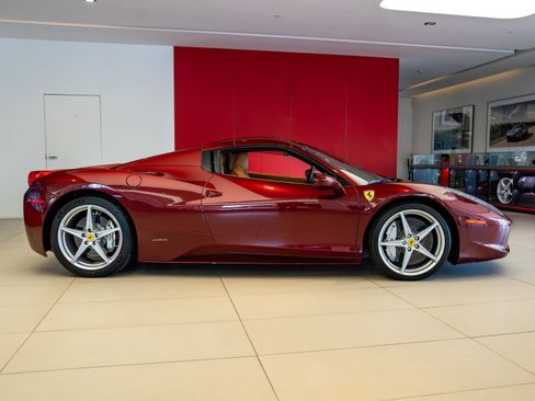 Certified 2013 Ferrari 458 Spider RWD image 31