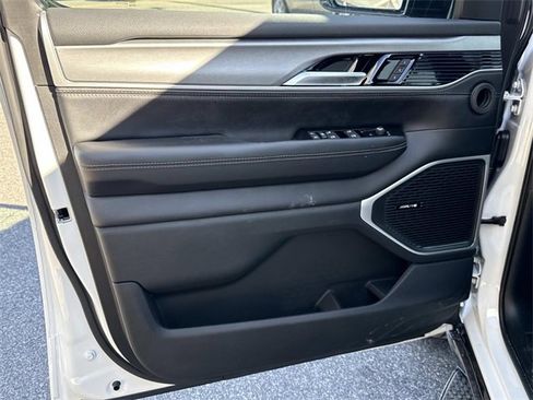 New 2026 Jeep Grand Wagoneer Limited image 18