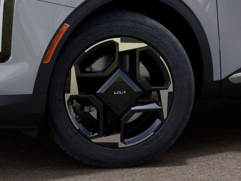 New 2026 Kia Sportage EX FWD image 9