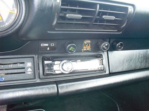 Used 1988 Porsche 911 Carrera RWD image 15