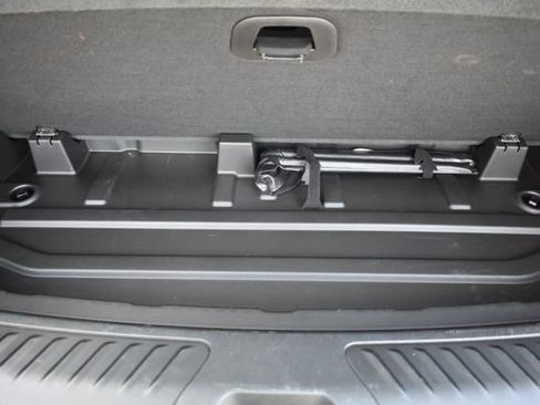 Used 2025 GMC Yukon Elevation AWD/4WD image 43