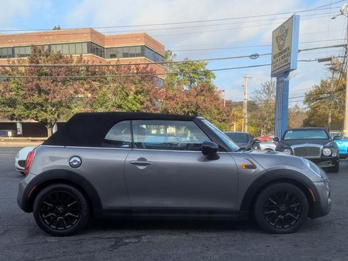 Used 2017 MINI Cooper S image 6